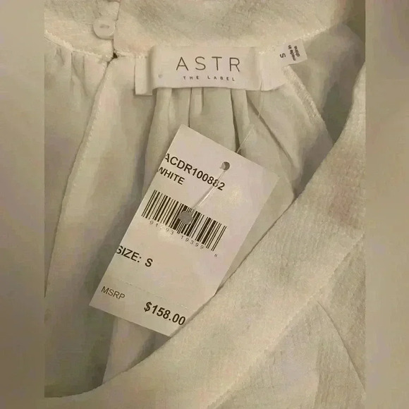 NWT ASTR THE LABEL Chamomile Tiered Dress in White Size Small - Picture 11 of 12